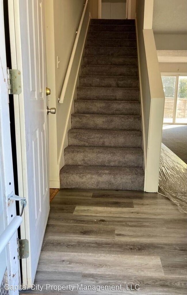 Foto del edificio - 3 br, 2.5 bath House - 2801 Wellington Dr.
