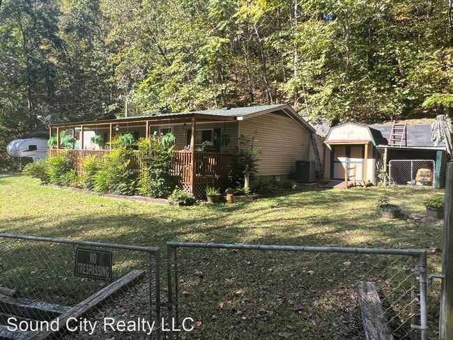 Building Photo - 3 br, 2.5 bath House - 197 Cove Street