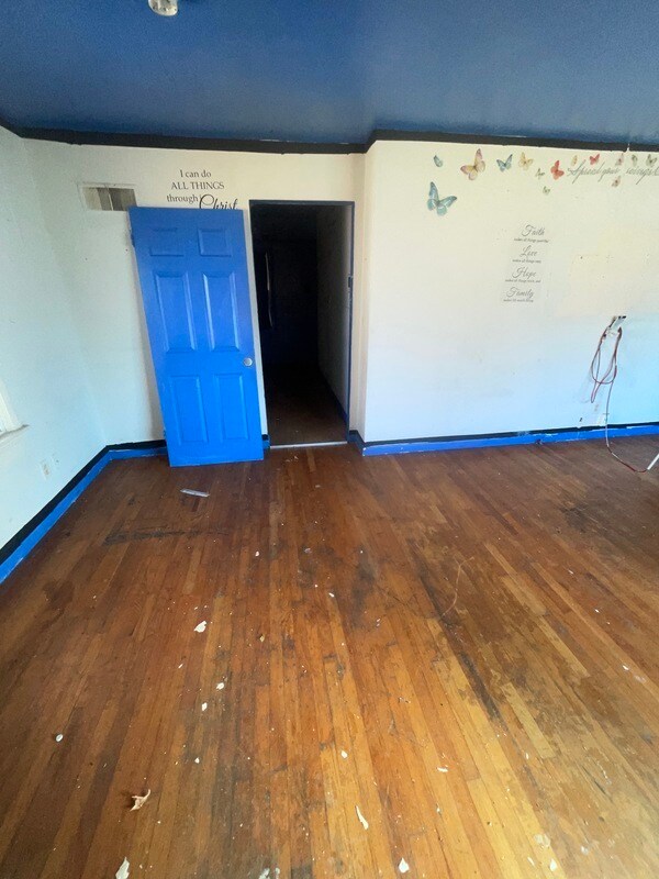 Foto del edificio - 9145 Loganberry Ln