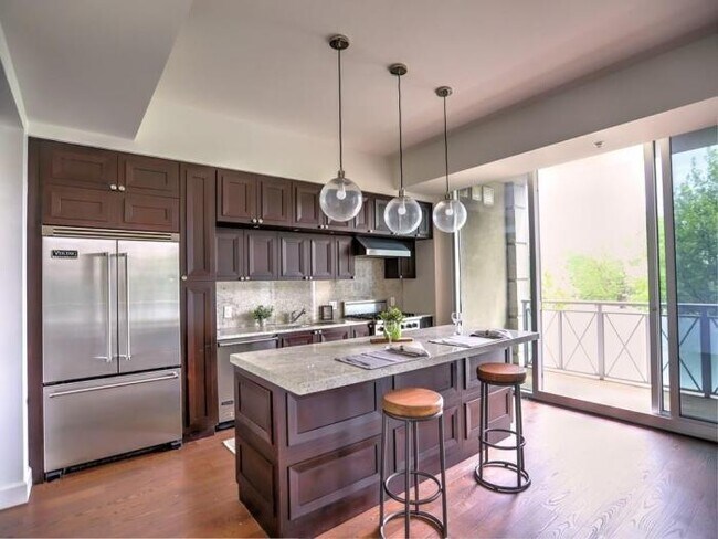Building Photo - 2 bedroom in Atlanta GA 30309
