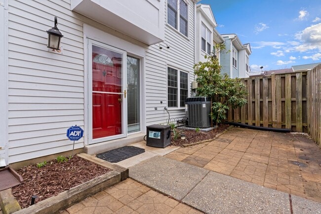 Building Photo - 48 Avonshire Ct