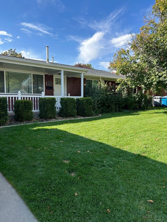 Building Photo - 665 N 250 W
