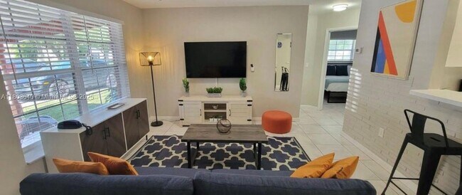 Foto del edificio - 6800 Raleigh St