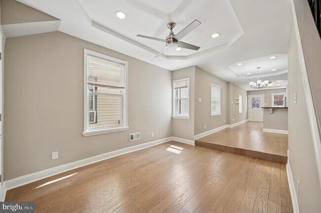 Foto del edificio - 2354 Duncan St