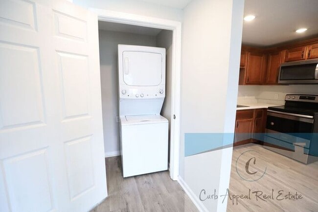 Building Photo - Newly remodeled 1 bedroom 1 bathroom