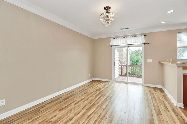 Foto del edificio - 8324 Scotney Bluff Avenue