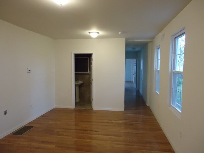 Foto del edificio - 8029 Erdrick St