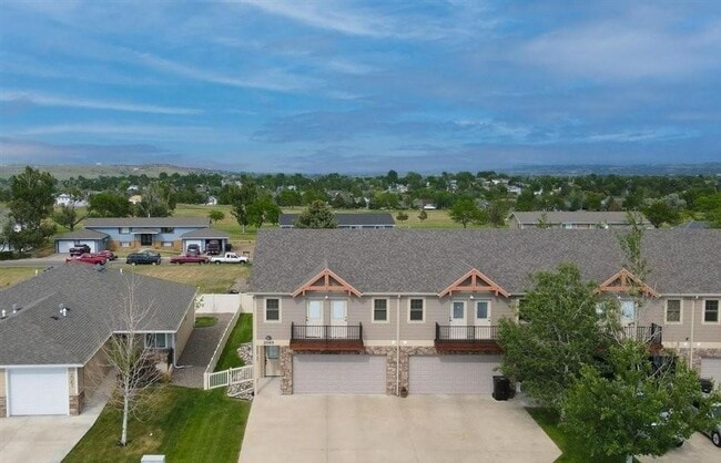 Building Photo - Nice 3 bed 2 bath townhouse in the Heights!