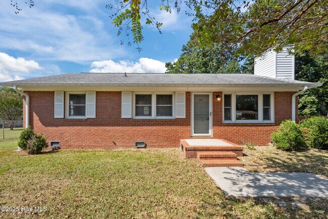 Foto del edificio - 2503 Country Club Rd