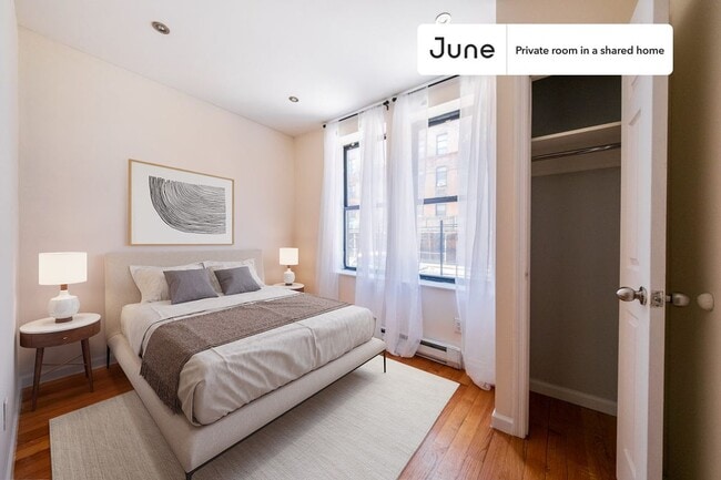 Private bedroom in 4 bed/2 bath Home - Private bedroom in 4 bed/2 bath Home