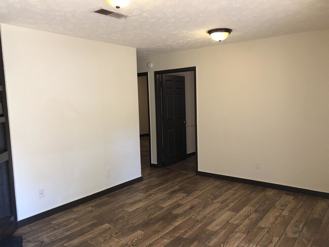 Foto del edificio - 1033 Alpine Ct