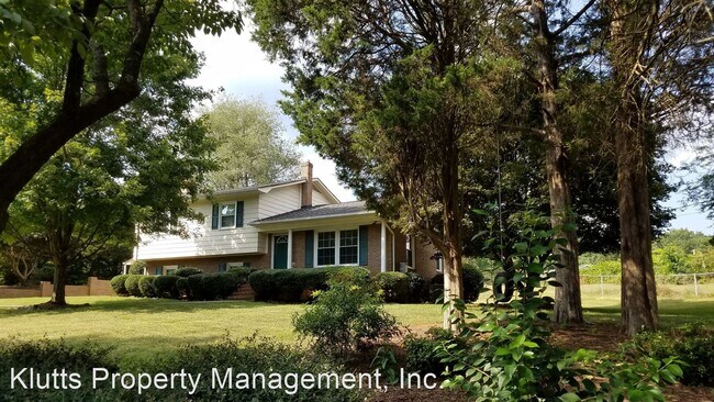 Building Photo - 4 br, 2 bath House - 3543 Farrhill Road