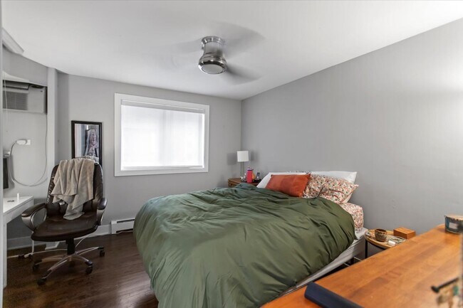 Foto del edificio - 549 W Oakdale Ave