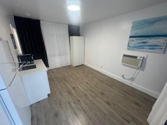 Foto del edificio - 9920 Collins Ave