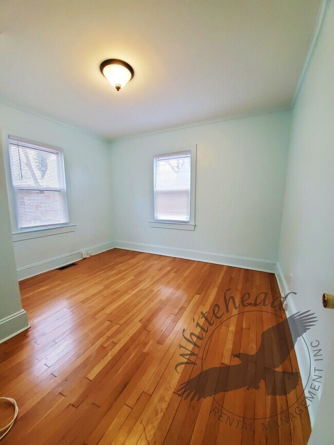 Foto del edificio - 106 Hillside Dr