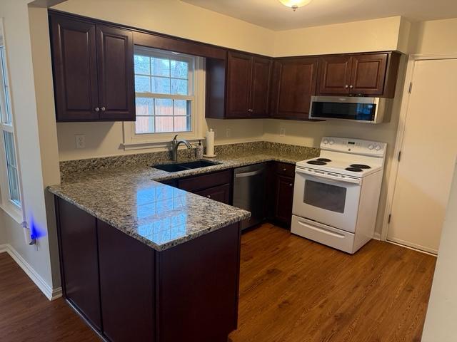 Foto del edificio - 525 Vineleaf Dr