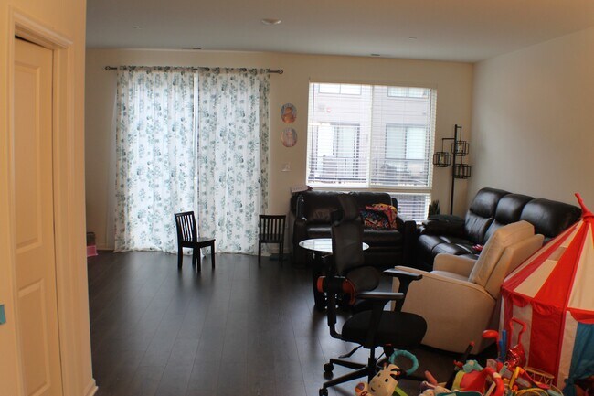 Foto del edificio - 2323 Prestige Pl