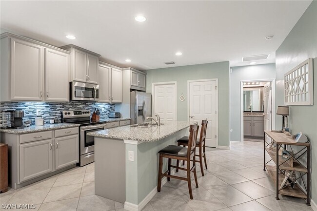 Foto del edificio - 4334 Dutchess Park Rd