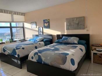 Foto del edificio - 2500 Parkview Dr