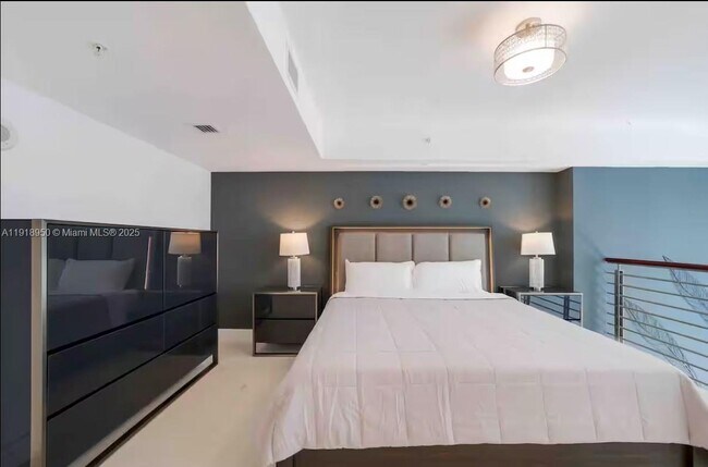 Building Photo - 41 SE 5th St