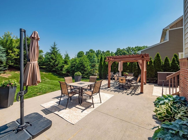 Building Photo - 7916 Avaleen Cir