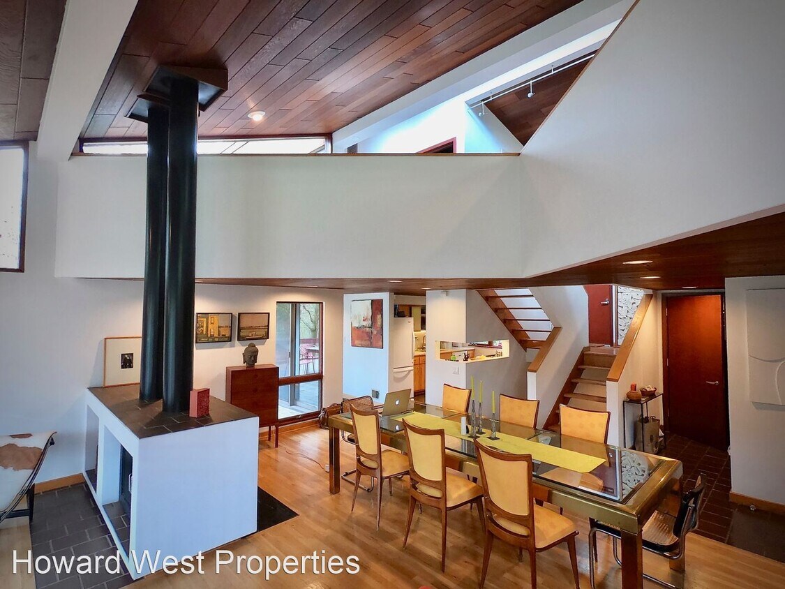 Foto principal - 3 br, 2 bath House - 1219 Commercial St