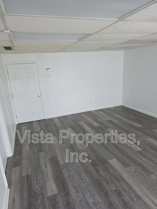 Building Photo - 7292 Manslick Rd