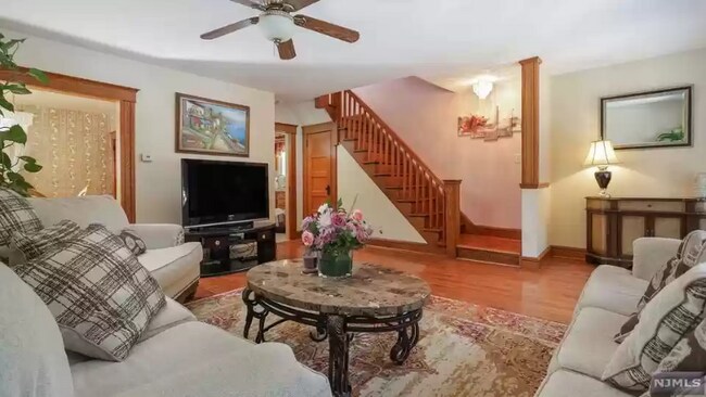 Building Photo - 277 Union Ave