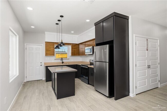 Foto del edificio - 11 Sugar Gdn Dr