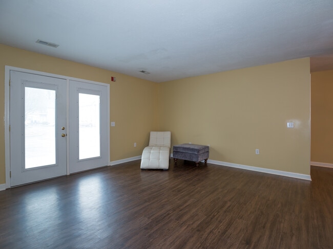 Building Photo - 110 Colonial Club Dr