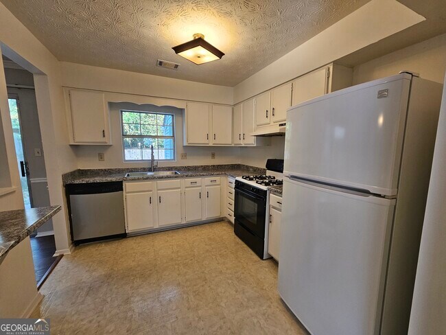 Foto del edificio - 3065 Shadow Walk Ln