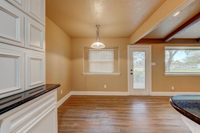 Foto del edificio - 2703 County Rd 962D
