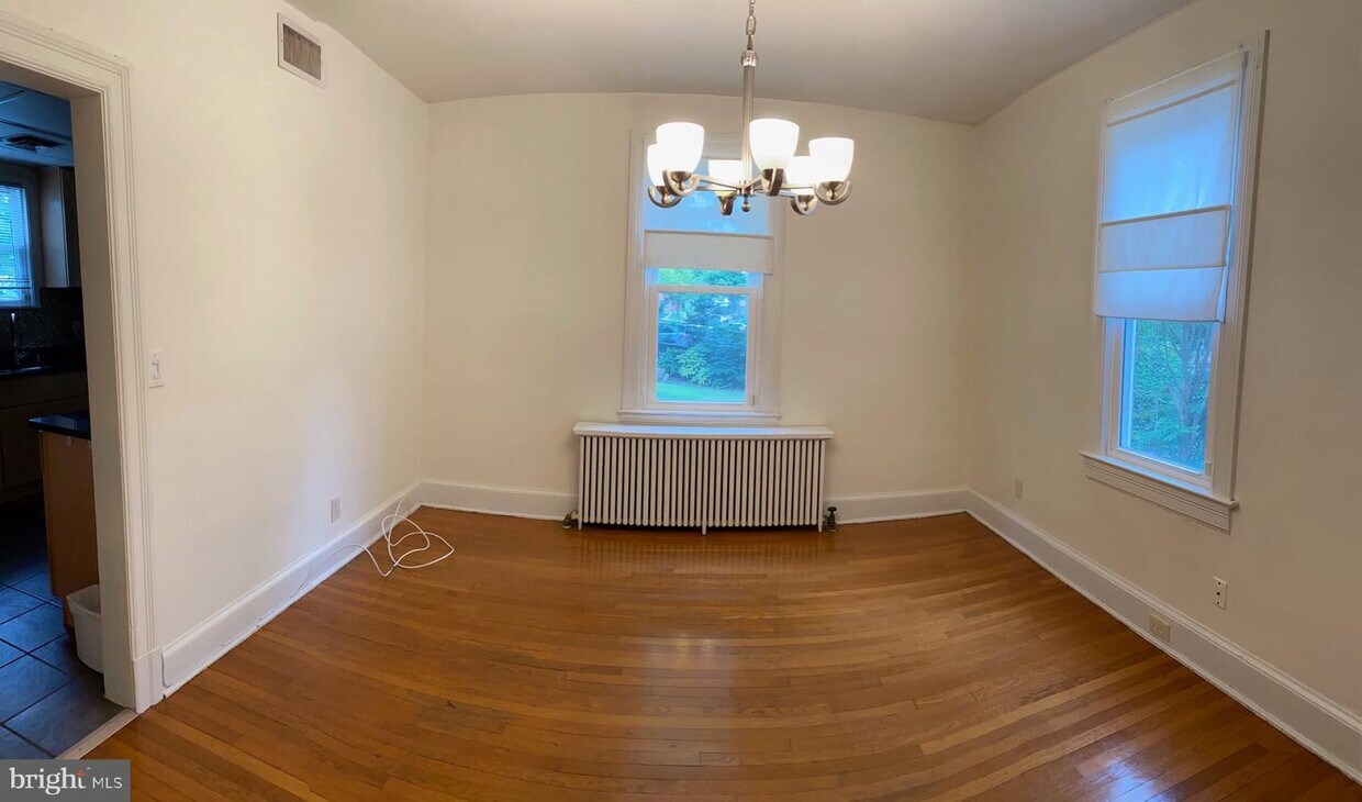 Primary Photo - 5003 Rugby Ave