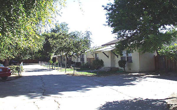 Foto del edificio - 424 S Willard Ave