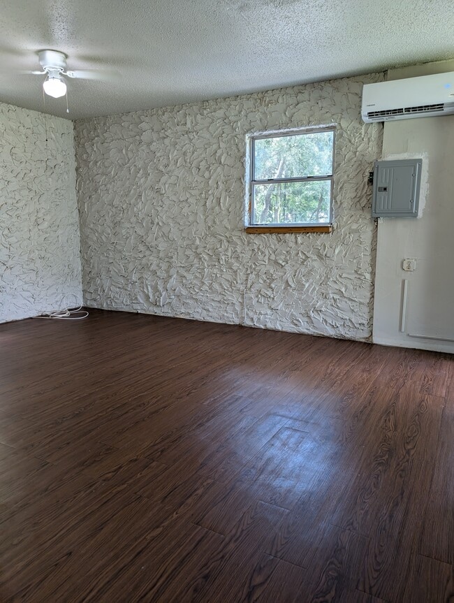 Building Photo - 14815 N 20th St