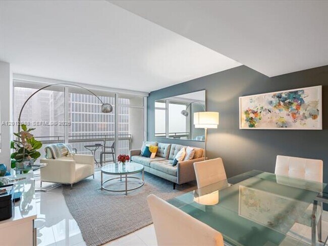 Foto del edificio - 6801 Collins Ave