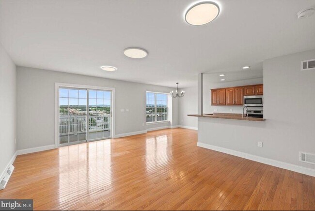 Foto del edificio - 777 Oak Leaf Ln