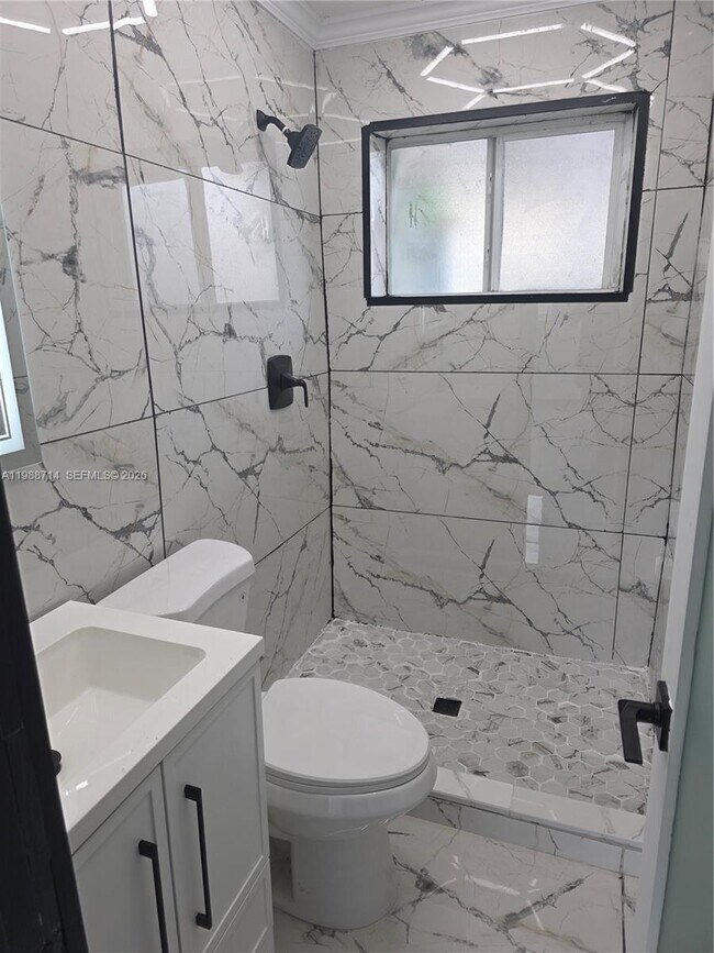 Foto del edificio - 636 NW 14th Terrace