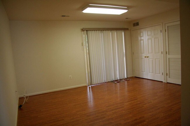 Building Photo - 6103 Cliffside Trl