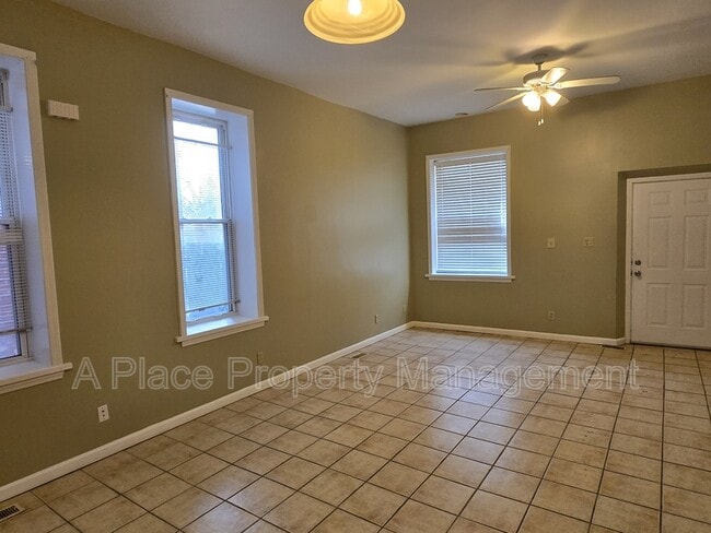 Building Photo - 3113 Magnolia Ave