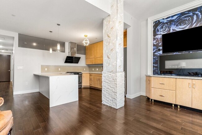 Foto del edificio - 43 Westland Ave
