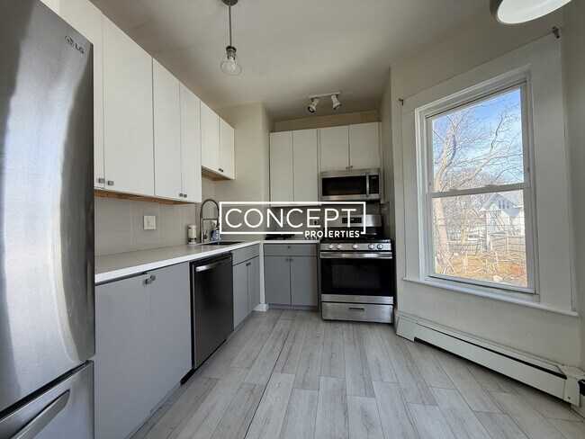 Building Photo - 4 Woodbine St