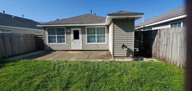 Foto del edificio - 2520 Trailwood Dr