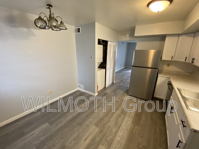 Foto del edificio - 1329 Millerwood Dr