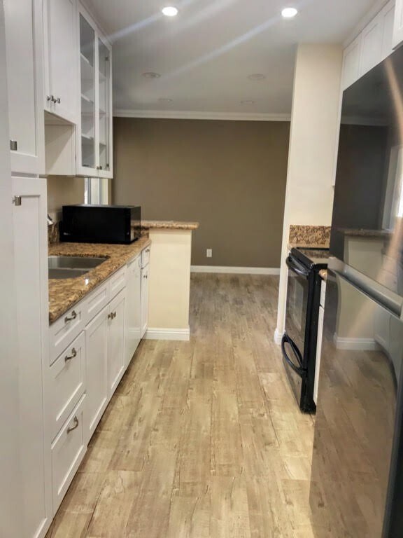 Foto del edificio - Beautifully updated house in Burbank Blvd is now available for rent