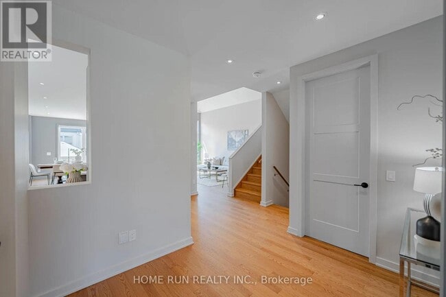 Building Photo - 530 Tenor Rdg