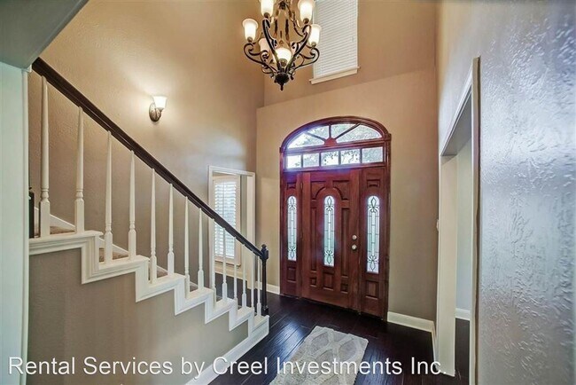 Foto del edificio - 4 br, 2.5 bath House - 2917 Highland Blvd.
