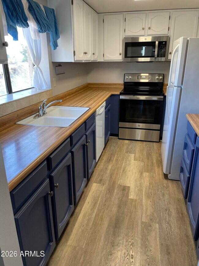 Foto del edificio - 7902 E Wood Dr