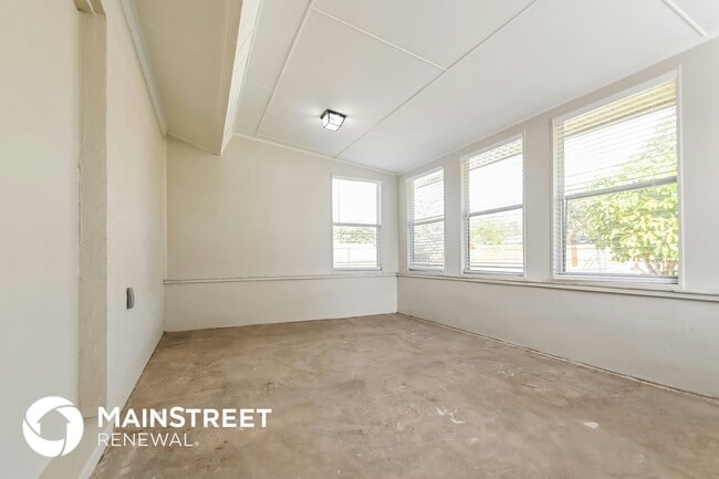 Building Photo - 2836 Orchid Ln