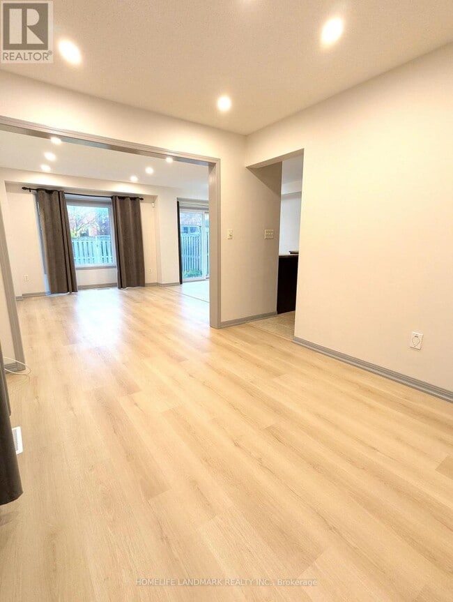 Building Photo - 27 Walter Sangster Rd